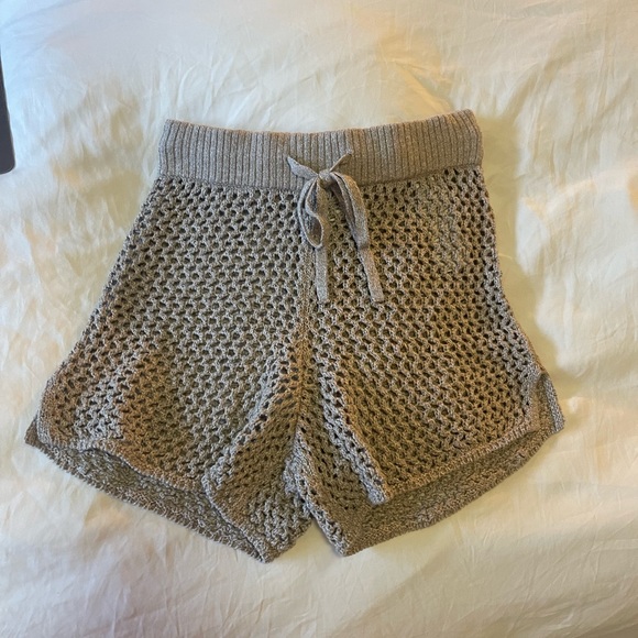 Abercrombie crotchet shorts - Picture 2 of 5